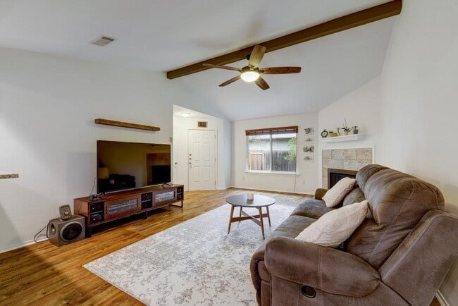 Building Photo - 6002 Baton Rouge Dr