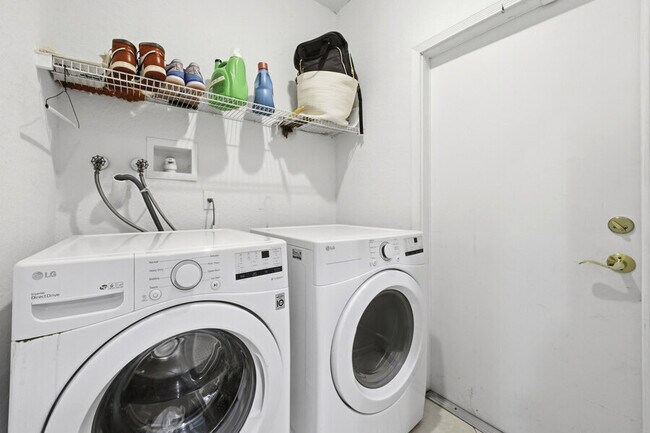 Building Photo - 16372 SW 62nd Ter