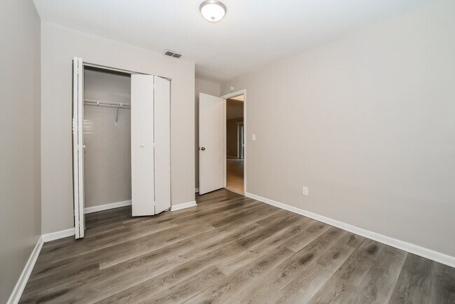 Building Photo - 4782 Cinnamon Fern Dr