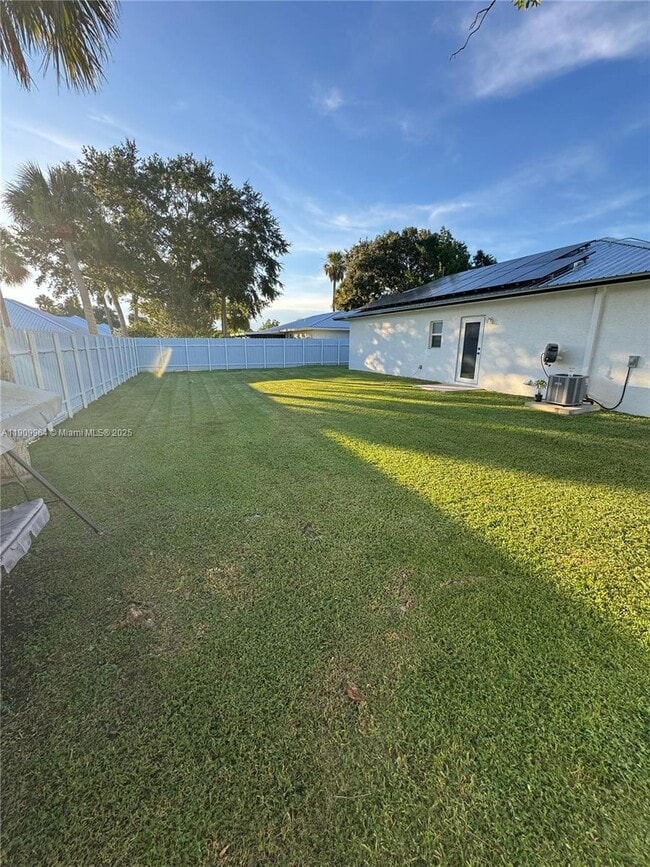 Building Photo - 5218 SE 43rd St