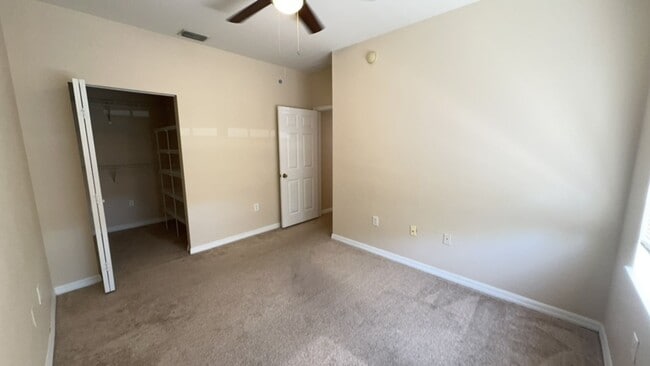 Building Photo - Palm Estates
