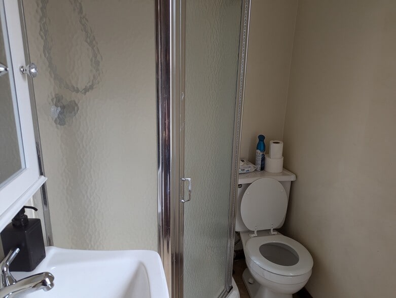 Building Photo - 11 Belmont St