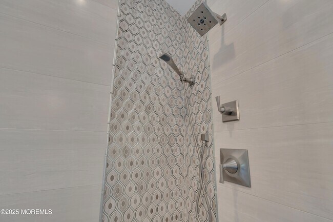 Building Photo - 57 W River Rd