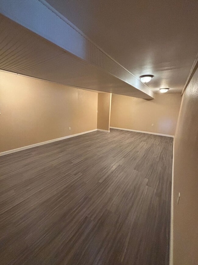 Building Photo - 4 Bedroom with East Gallatin in the backyard