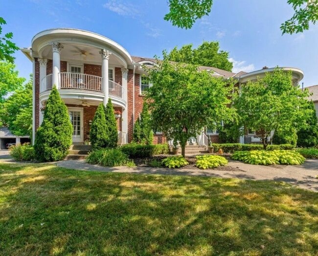 Building Photo - 1946 Guilford Rd