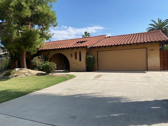 Building Photo - 6405 Landfair Dr