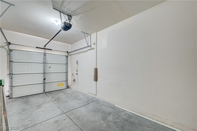 Building Photo - 9934 Star Lake Ave