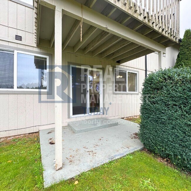 Building Photo - SJS 547 LLC - 15515 (Cascade group - Silver)