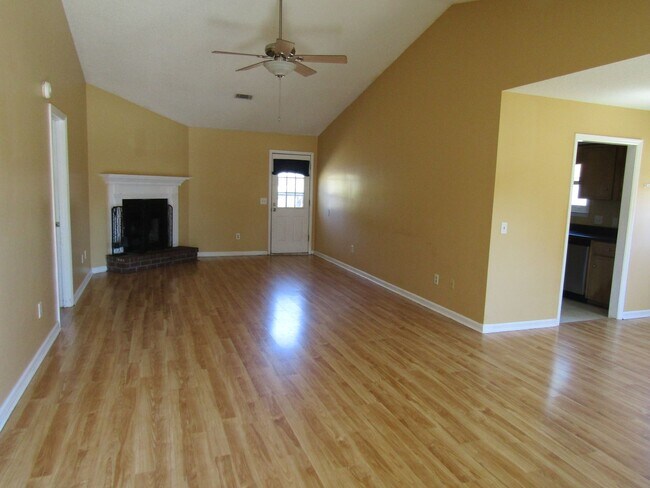 Building Photo - 1201 Desert Storm Dr