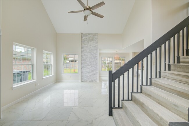 Building Photo - 4427 Waterfall Way