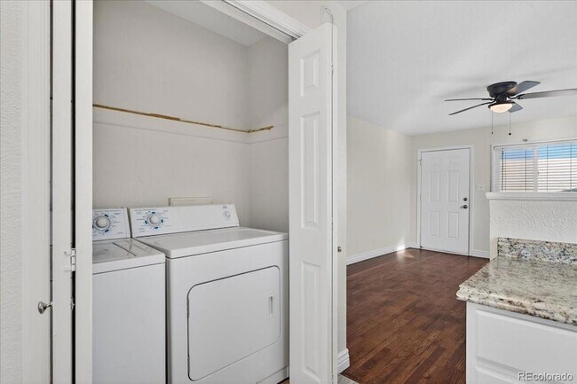 Building Photo - 69 Del Mar Cir