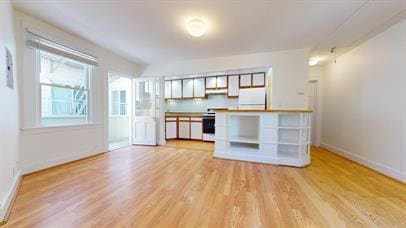 Building Photo - Bright 2BR/2BA in Russian Hill – Steps fro...
