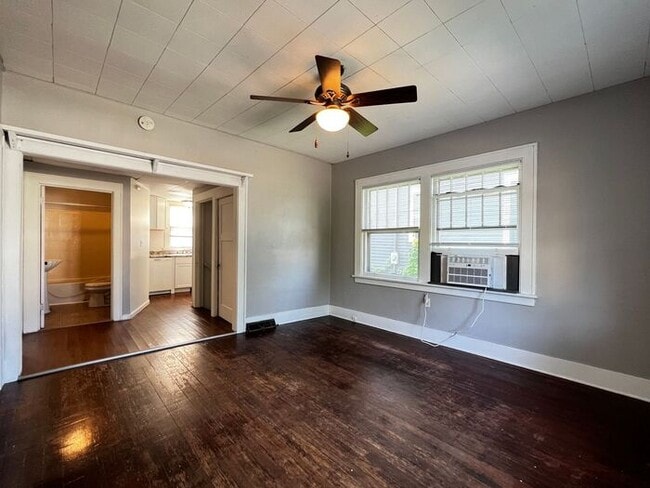 Building Photo - $2,200 | 4 Bedroom, 2 Bathroom House | Dog...