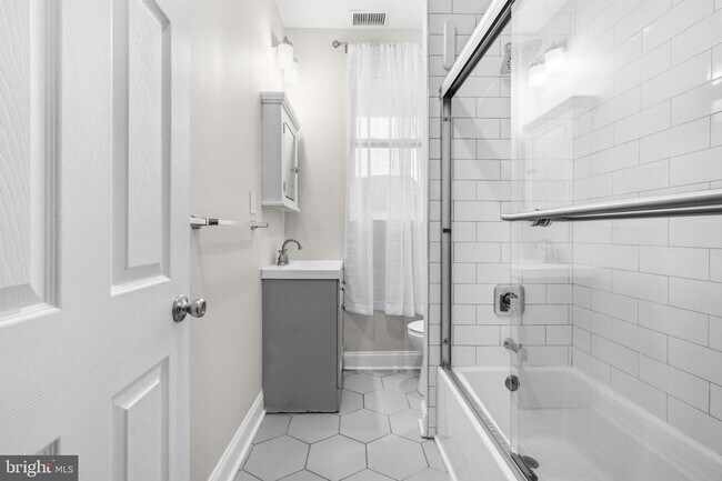 Building Photo - 3928 14th St NW
