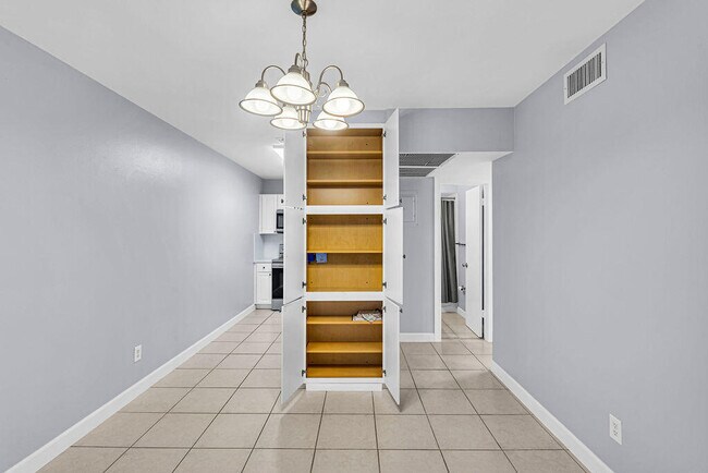 Building Photo - 333 SE Martin Ave