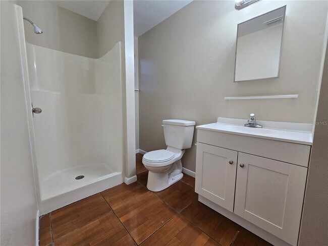 Building Photo - 308 W Crescent Dr