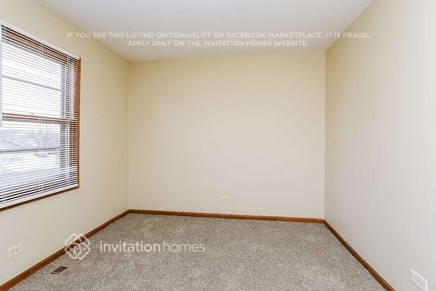 Building Photo - 321 Beaver Crossing