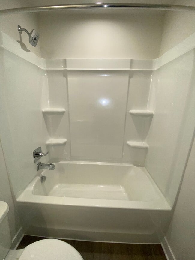 Building Photo - Edge at Azalea