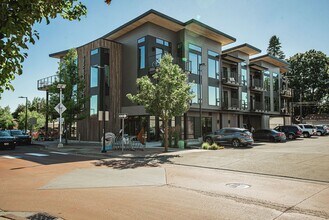 Building Photo - Modern Midtown Living | 2 Bed, 2 Bath Near...