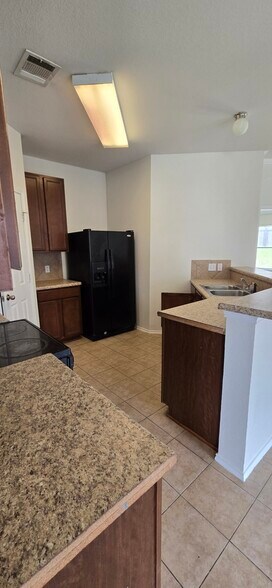 Building Photo - 6206 Taree Loop