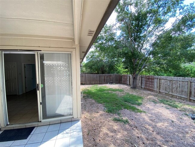 Building Photo - 616 Paso Fino Trail