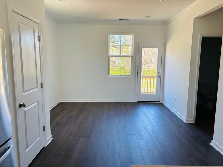 Building Photo - 3308 Gypsum Dr