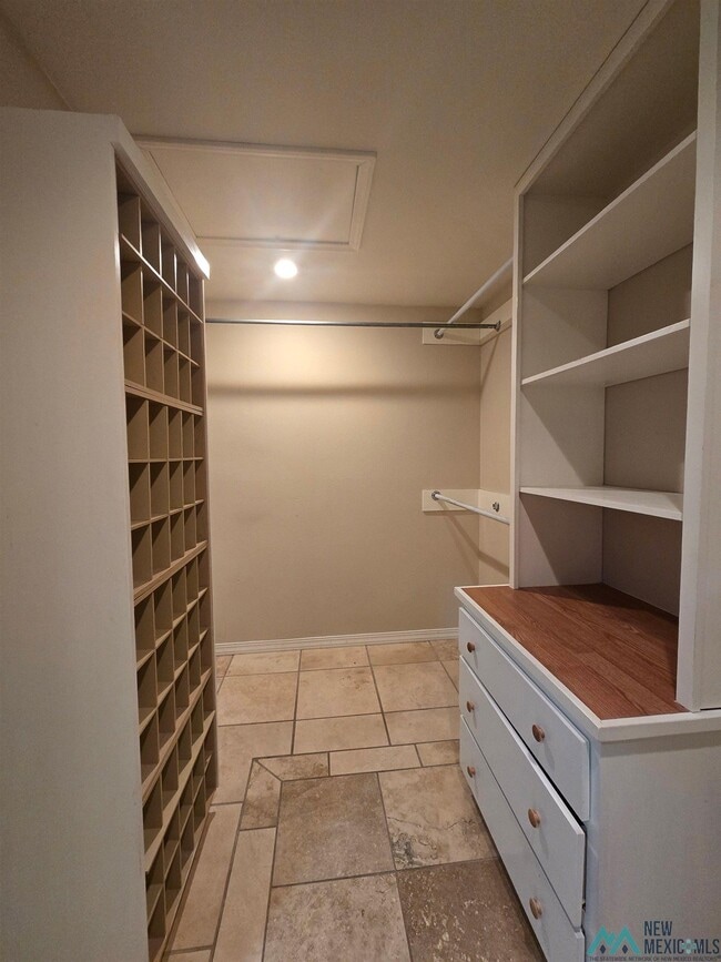 Building Photo - 108 Savannah Ct