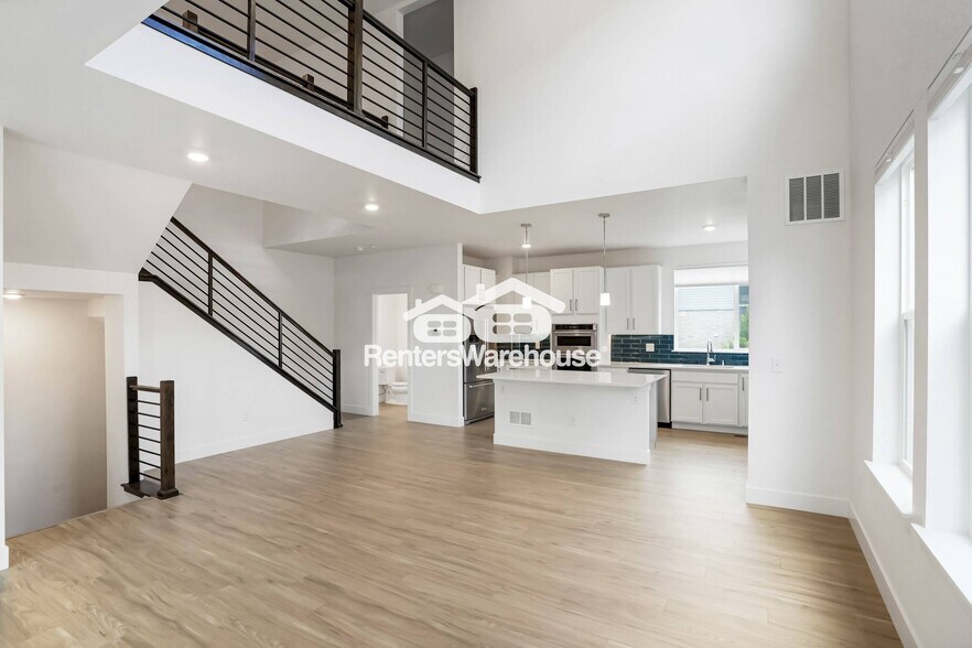 Building Photo - 5361 Pierson Ct