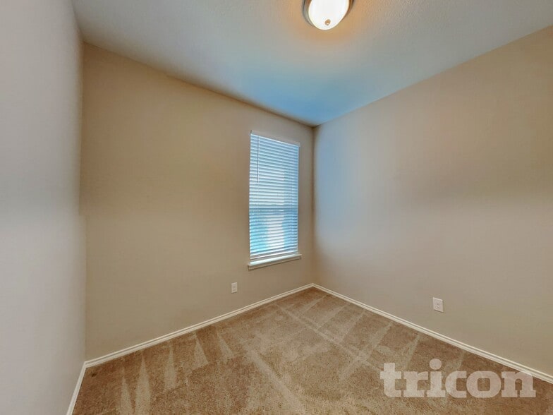 Building Photo - 10019 Placid Bay