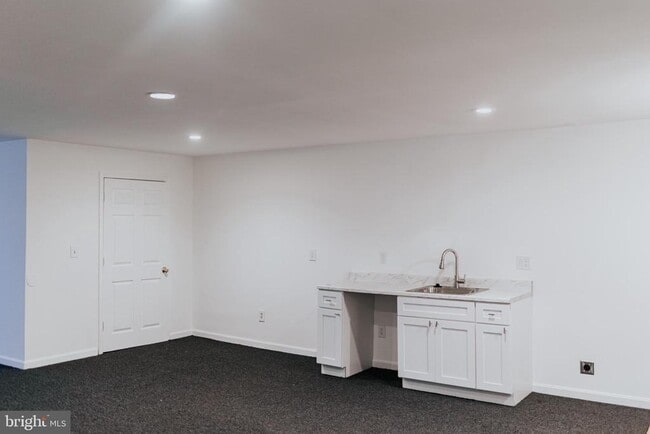 Building Photo - 2511 Madison Ave