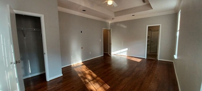 Building Photo - 22 Lord Calvert Dr