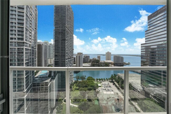 Building Photo - 500 Brickell Ave