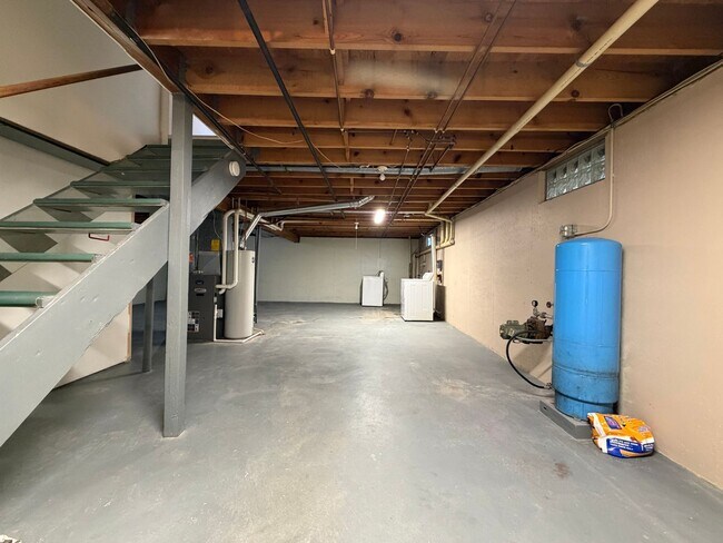 Building Photo - 487 84th St SW