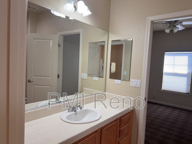 Building Photo - 1360 Waterloo Dr