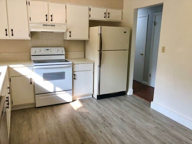 Building Photo - Spacious 4 Bed, 2 Bath House in West Fort ...