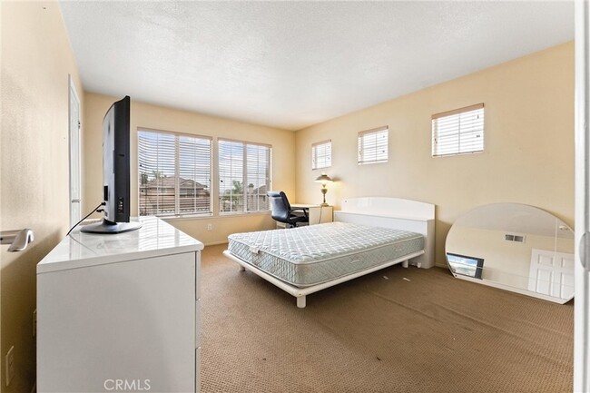 Building Photo - 13776 Monteverde Dr