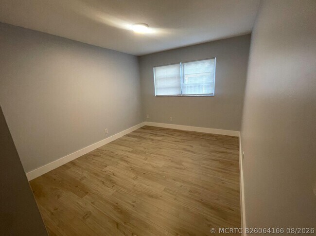 Building Photo - 780 NE 46th Ct