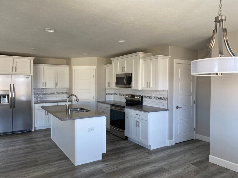 Building Photo - 4410 Kitimat Ln