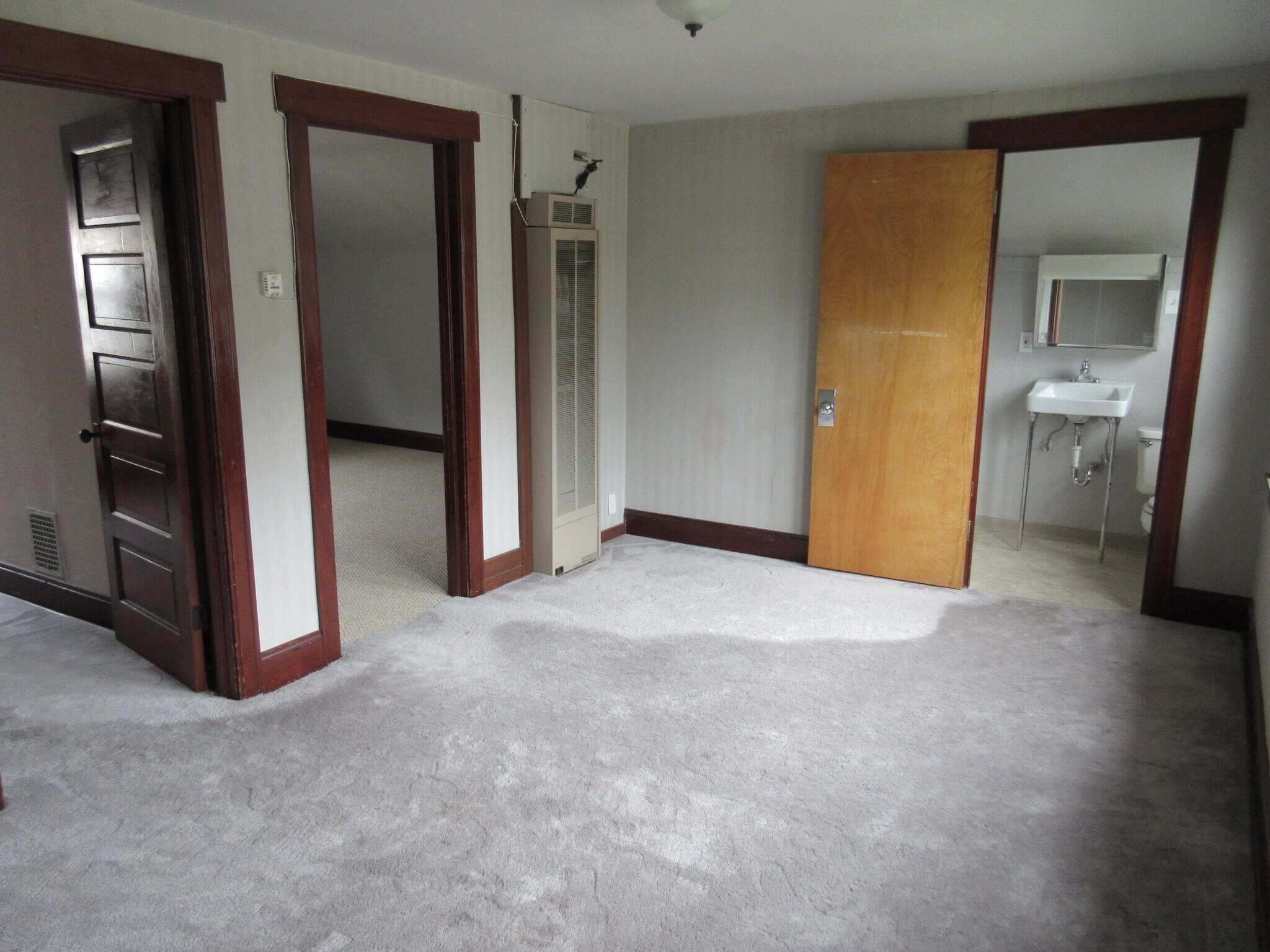 Building Photo - 210 Frame Ave