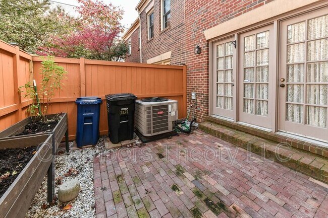 Building Photo - 1121 Portner Rd