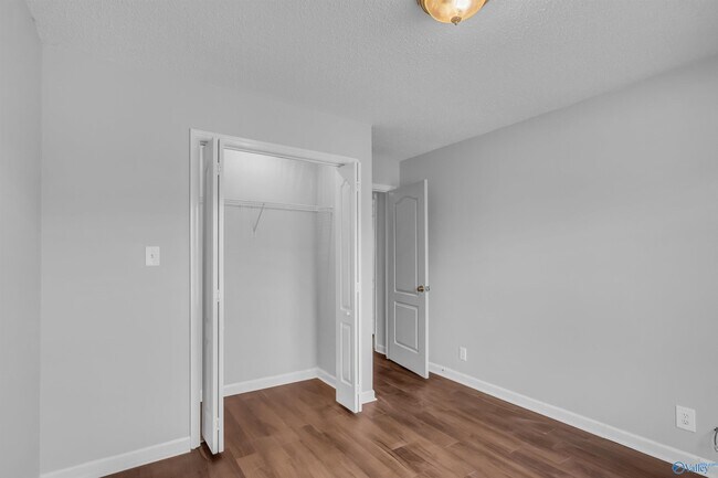 Building Photo - 212 Warfe Ct