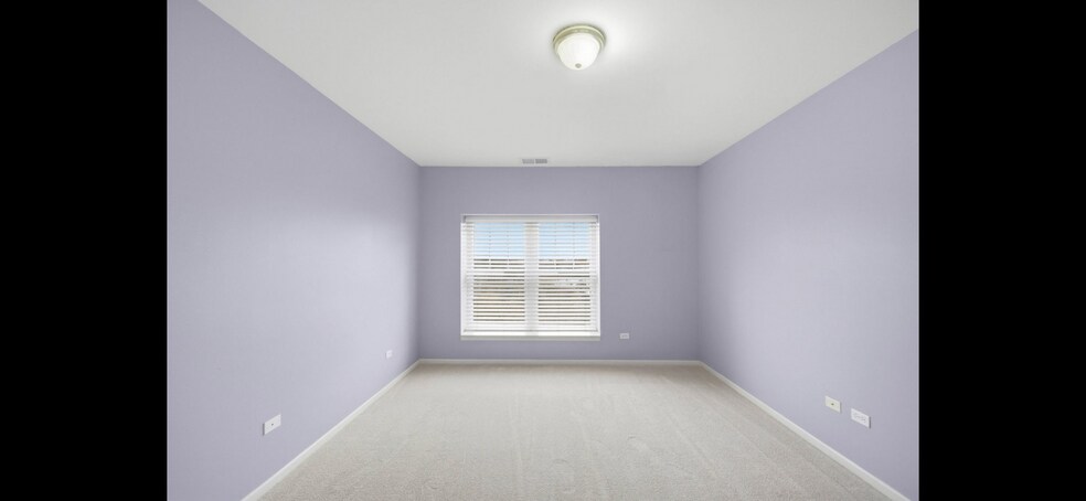 Building Photo - 390 W Mahogany Ct