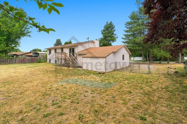 Building Photo - 4424 W Redding Rd