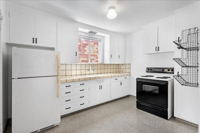 Building Photo - 3129 Fernside Blvd