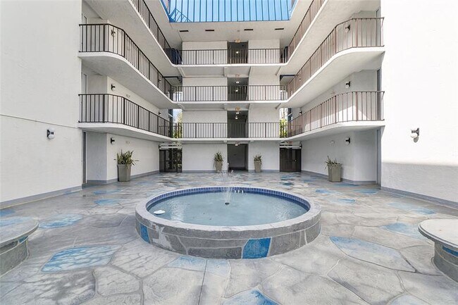 Building Photo - 3909 N Ocean Blvd
