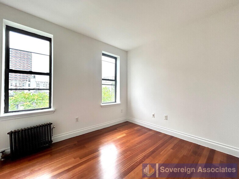 Building Photo - 607 W 137th St