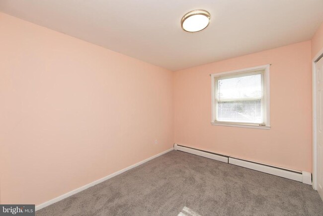 Building Photo - 332 Woodbine St