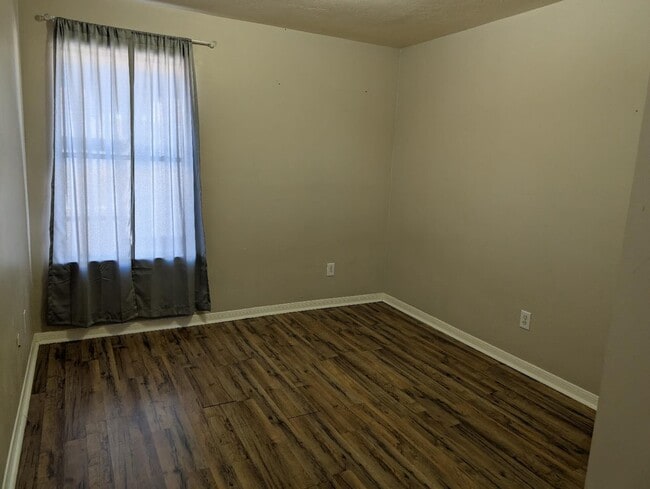 Building Photo - 3123 Bay Creek Dr