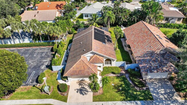 Building Photo - 190 Temple Ave