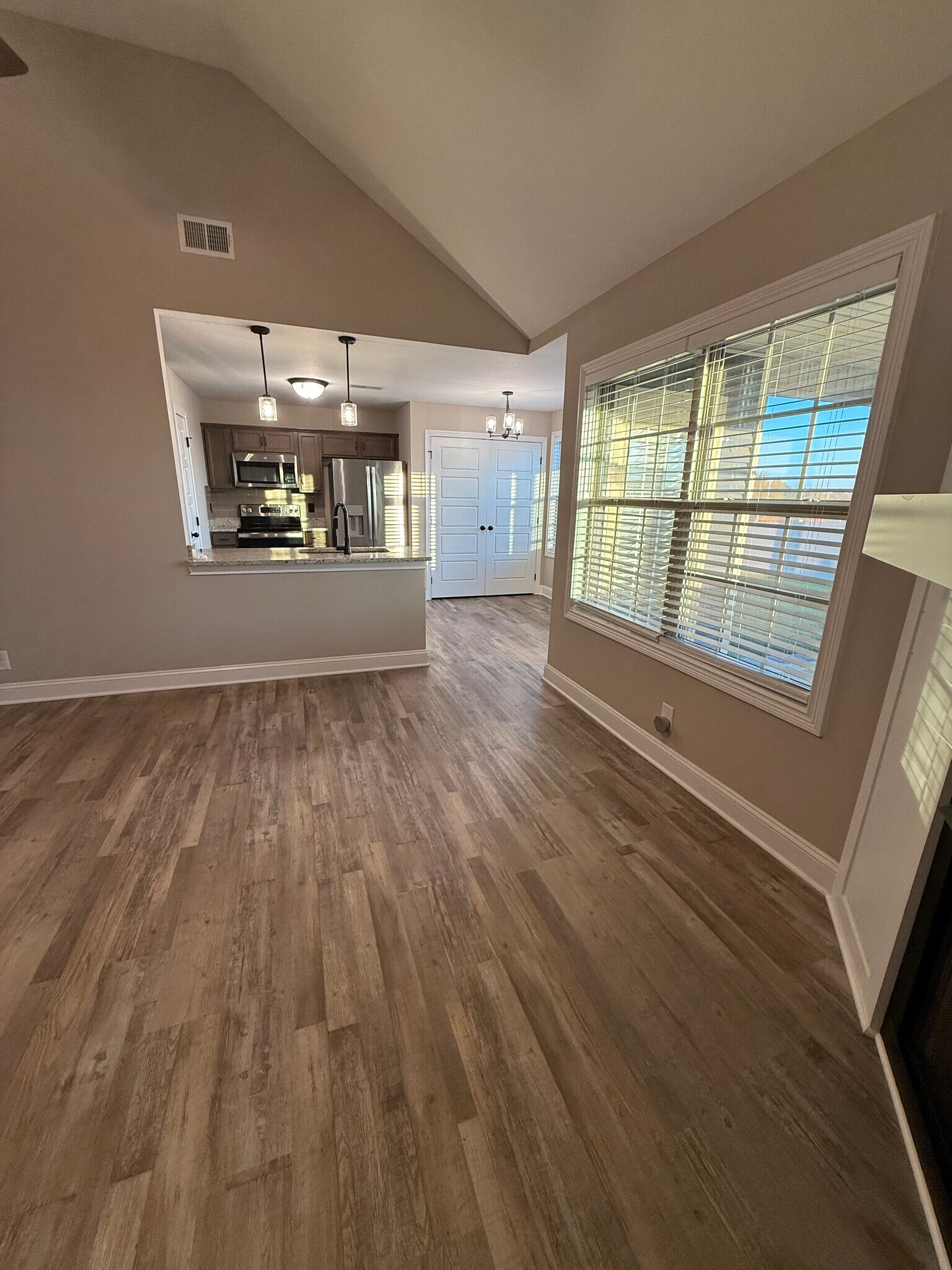 Building Photo - 1100 Cardinal Creek Dr